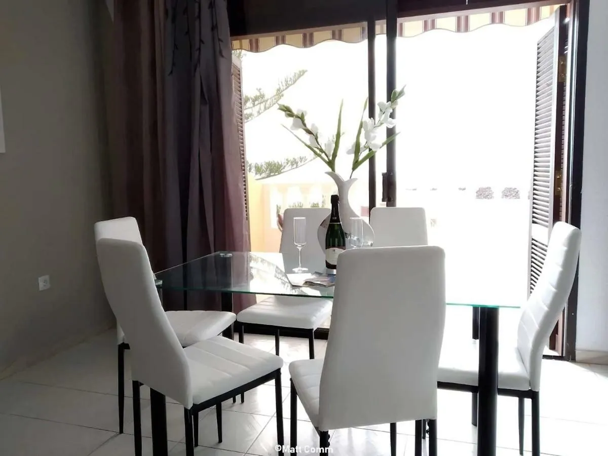 Ocean View Apartment 阿德耶